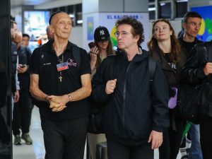 El Ballet Nacional de Kosovo llegó a aeropuerto de El Salvador.