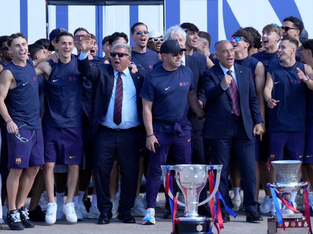 El Barcelona celebra su título de Liga. Foto EFE