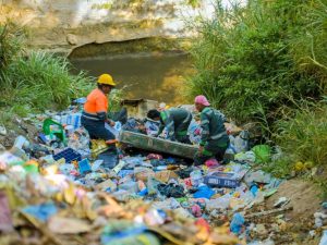 basura-rios-quebradas-contaminación-san-salvador (1)