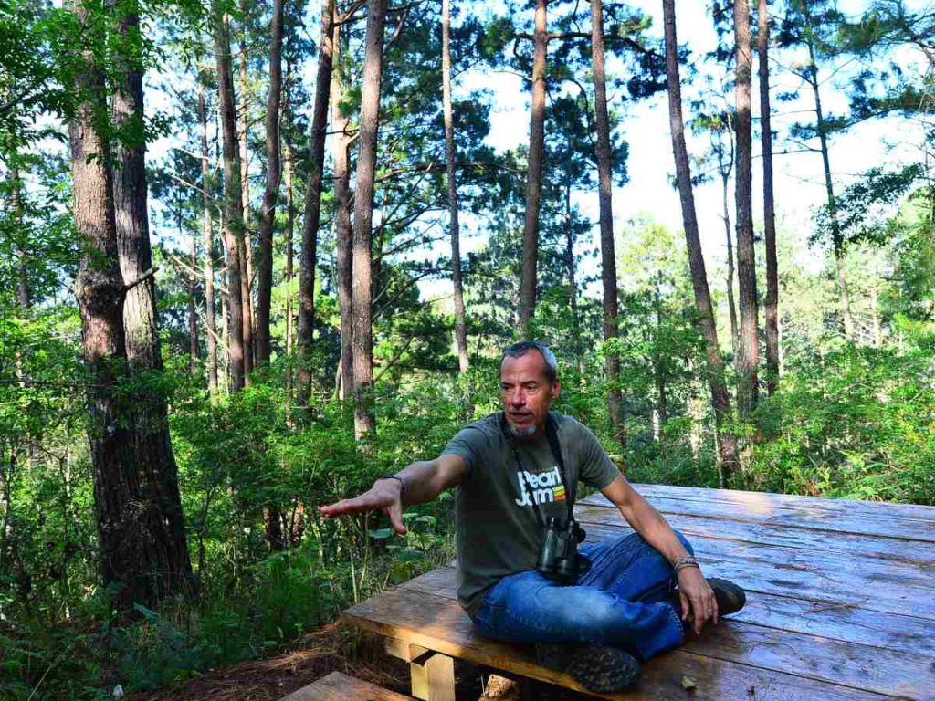 Don Gerardo Guerra explica que tienen retiros de yoga, meditación y Muay Thai forman parte de las experiencias que ofrece este destino de bienestar.