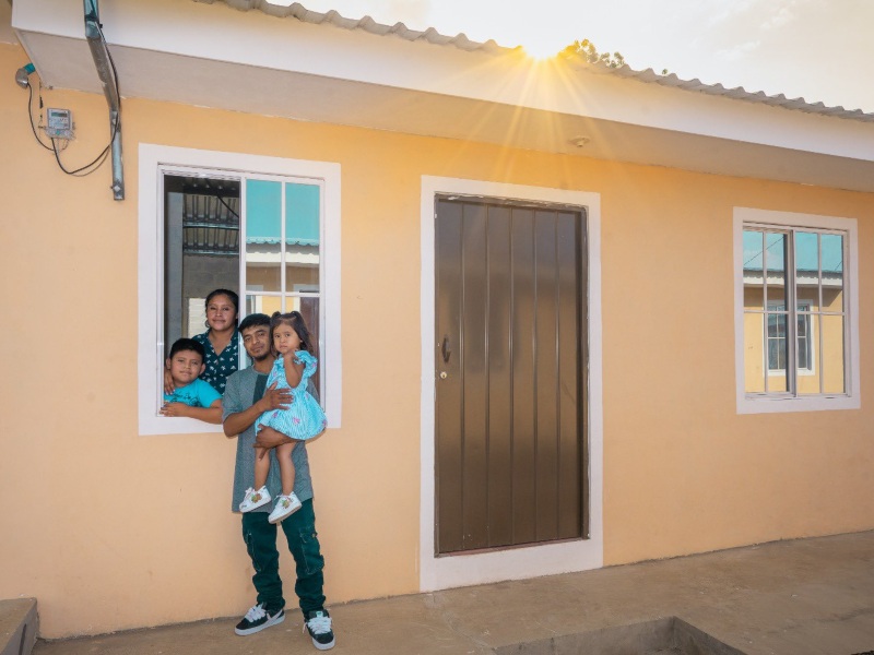 Las nuevas casas en Ahuachapán fueron construidas con apoyo técnico y social del Sistema de Vivienda.