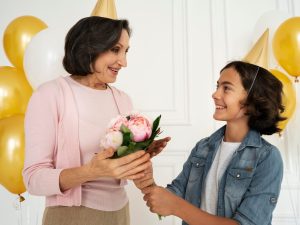La mayoría de salvadoreños celebrará el Día de la Madre con almuerzos y reuniones familiares en casa para reducir gastos, según la Defensoría del Consumidor.