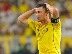 Cristiano Ronaldo se lamenta el empate a última hora. Foto EFE