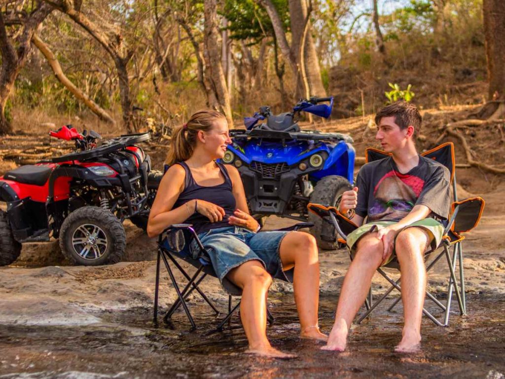 Dormir bajo las estrellas y despertar rodeado de naturaleza redefine el concepto tradicional de camping en El Salvador.