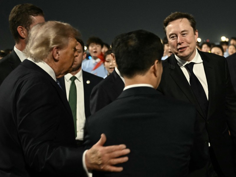 Elon Musk, Marco Rubio y otros miembros de la delegación estadounidense acompañaron a Trump en su llegada a Pekín.