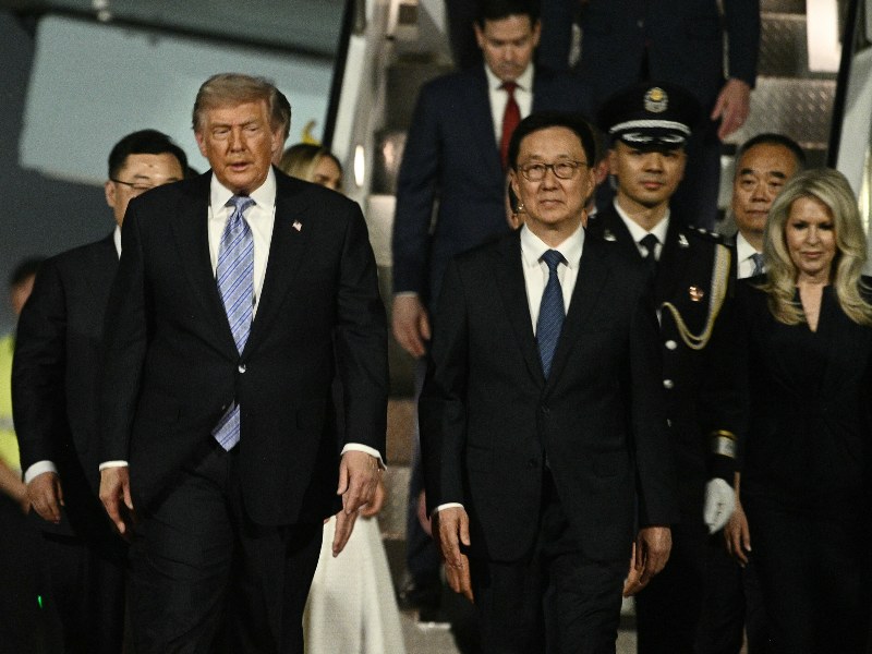 Donald Trump llegó este miércoles a Pekín para iniciar su primera visita oficial a China desde 2017.