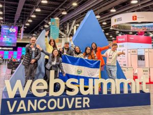 Representantes de empresas salvadoreñas participaron en la WebSummit Vancouver 2026, uno de los encuentros tecnológicos más importantes de Canadá. Foto / Cortesía Cancillería.