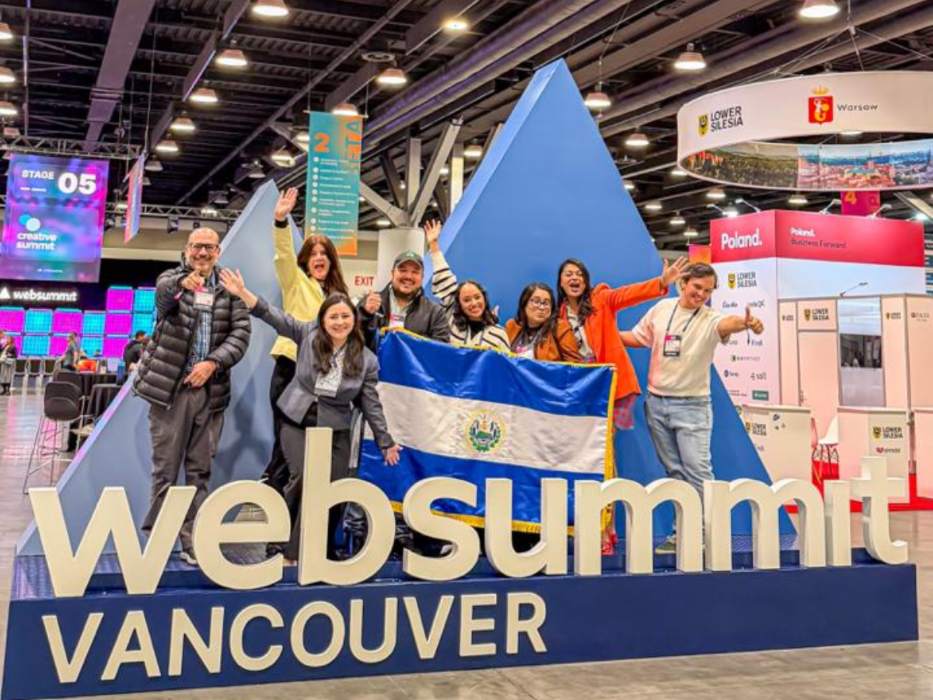 Representantes de empresas salvadoreñas participaron en la WebSummit Vancouver 2026, uno de los encuentros tecnológicos más importantes de Canadá. Foto / Cortesía Cancillería.