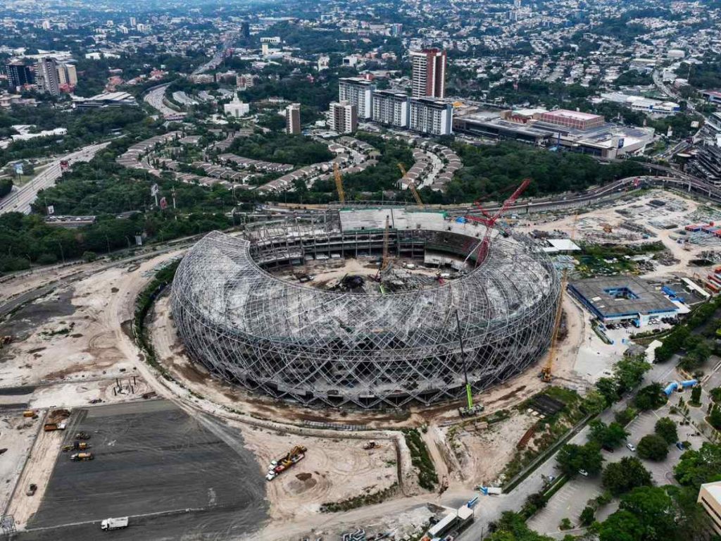 Estadio Nuevo de El Salvador presenta 50% de avance. Foto INDES