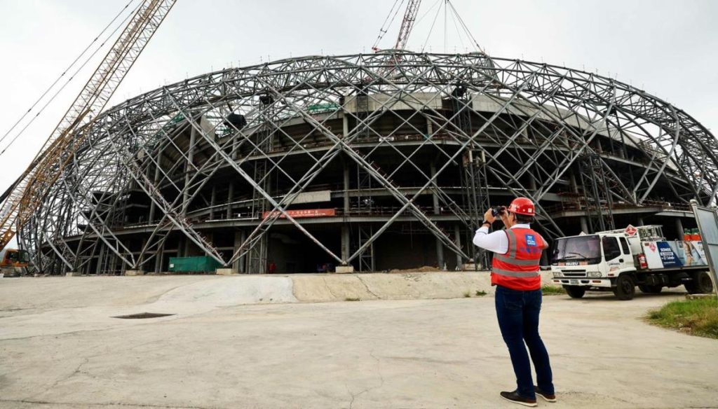Fachada de afuera del Estadio Nuevo de El Salvador. Foto INDES