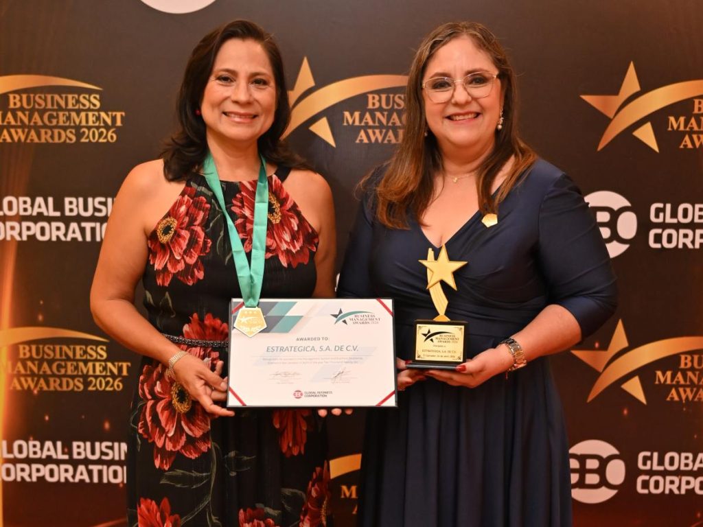 Representantes de ESTRATÉGICA Comunicación Corporativa reciben el reconocimiento internacional que la posiciona como firma líder en comunicación estratégica en Centroamérica.