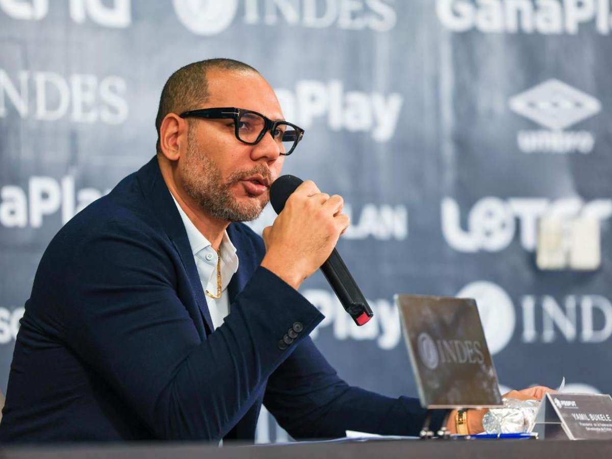 Yamil Bukele anunció una reestructuración histórica del fútbol salvadoreño desde la FESFUT.