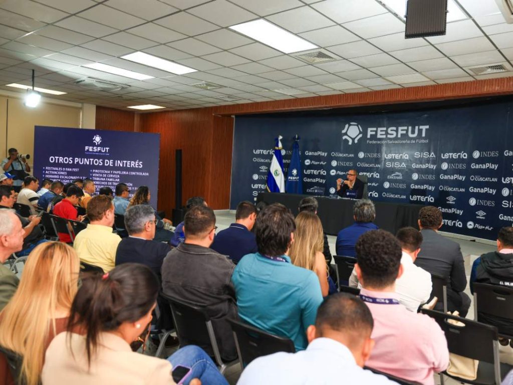 La Primera División pasará de 12 a 10 equipos en las próximas temporadas.