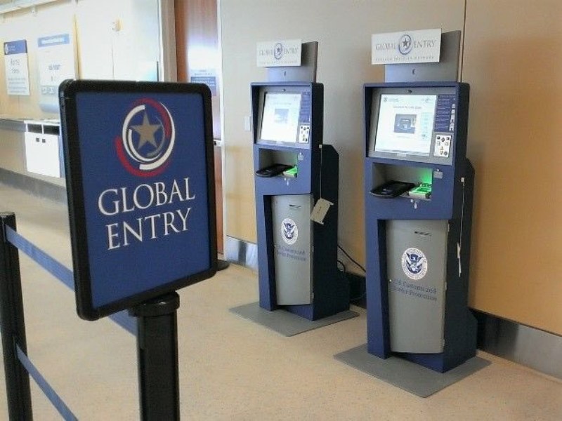 Viajeros inscritos en Global Entry pueden utilizar filas y kioscos especiales para agilizar su ingreso a Estados Unidos.