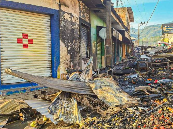 El incendio fue controlado por Bomberos, sin dejar víctimas.