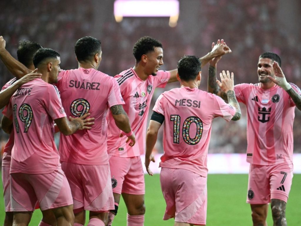 Inter Miami celebra el hat-trick de Luis Suárez. Foto AFP