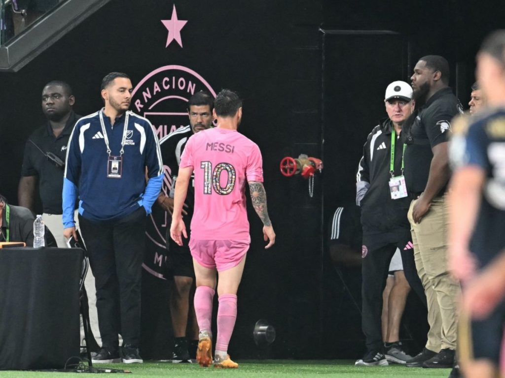 Messi sale lesionado tras partido de la MLS. Foto AFP
