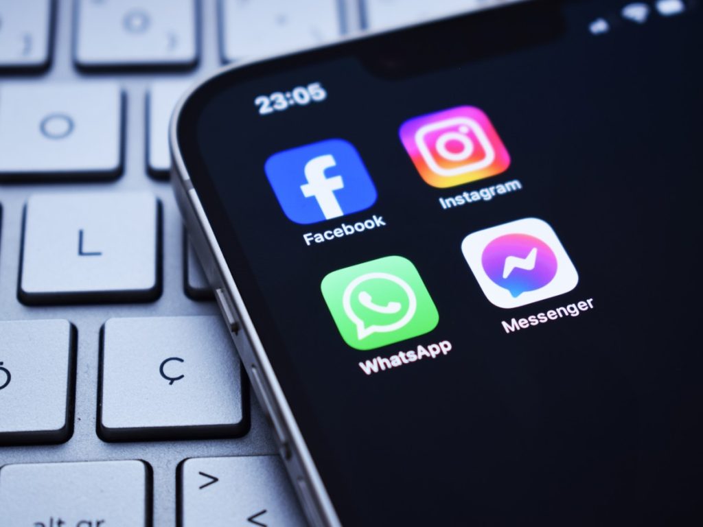 Las funciones básicas de las apps seguirán gratis, pero Meta cobrará por extras avanzados y nuevas herramientas vinculadas con IA.