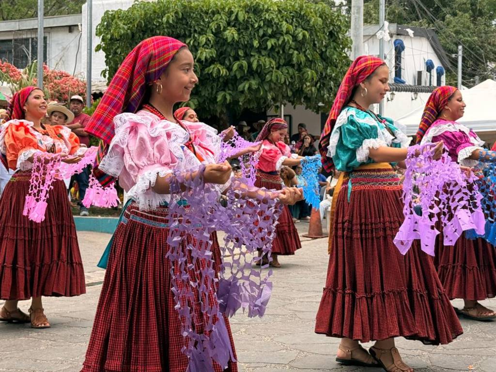 Las actividades en Panchimalco se desarrollan del 1 al 10 de mayo, integrando distintas expresiones culturales y religiosas.