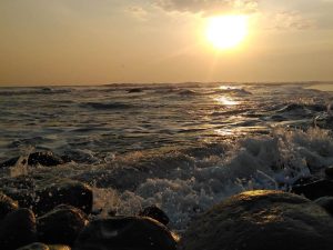 Destinos como Playa El Tunco, Lago de Coatepeque y Los Planes de Renderos destacan entre las opciones favoritas para disfrutar naturaleza y gastronomía.