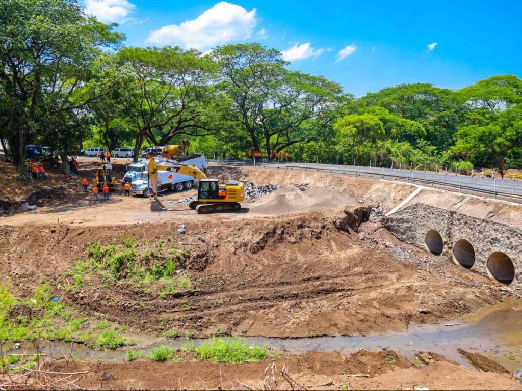 El proyecto forma parte de una intervención que también incluye los puentes La Gallina y San Antonio Silva, con una inversión total de 6.8 millones de dólares.