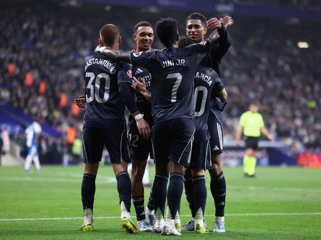 El Real Madrid enfrentará al Barcelona en el Clásico en medio de tensiones internas, conflictos entre jugadores y presión por los resultados.