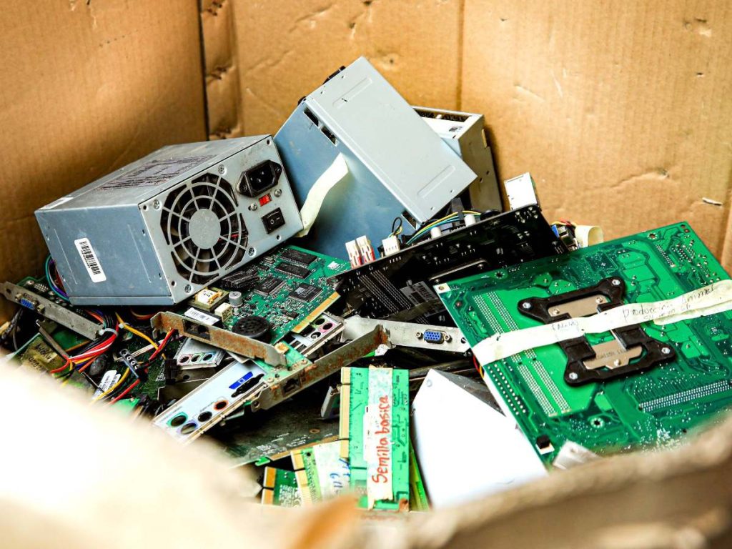 Empresas pueden entregar residuos electrónicos para su disposición final adecuada en el MARN