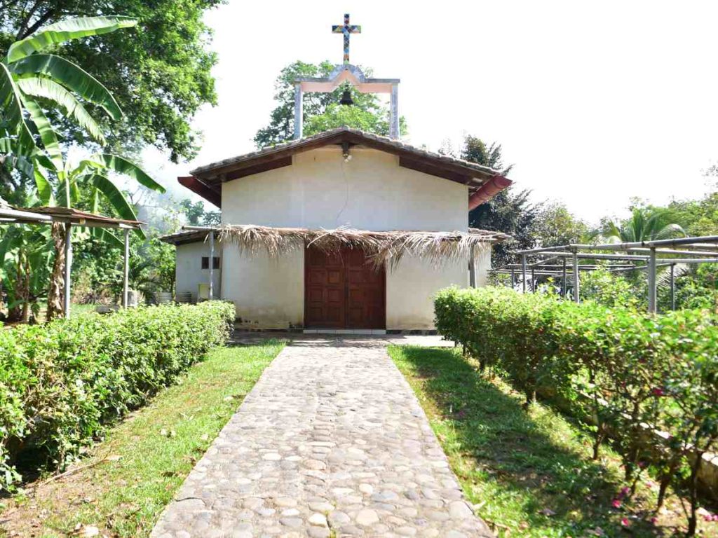 Café de finca, naturaleza y actividades ecuestres forman parte de la experiencia que ofrece Ciudad Vieja cerca de Suchitoto.