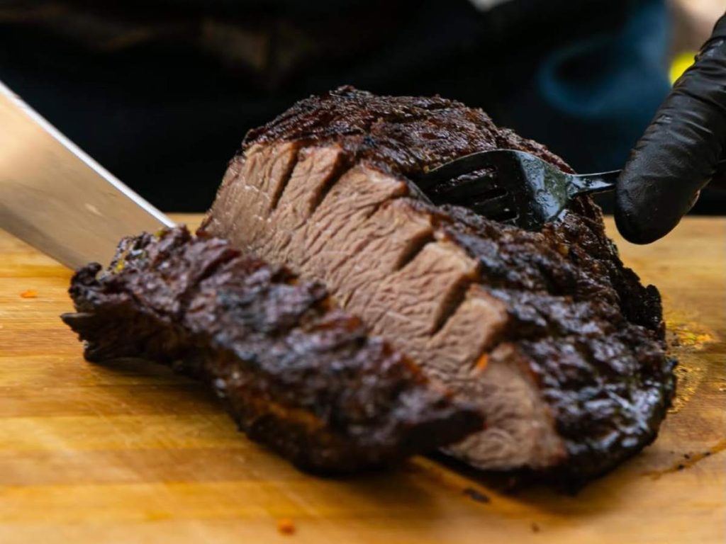 Consumidores aprovechan la jornada para comprar carne de calidad a precios más bajos. Foto: cortesía MAG.