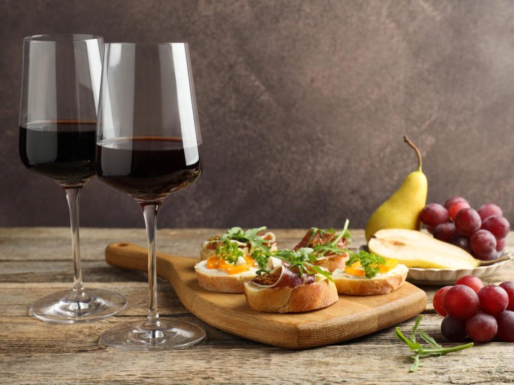 La clave no está en la copa, sino en el contexto: moderación, buena comida y hábitos sostenibles.