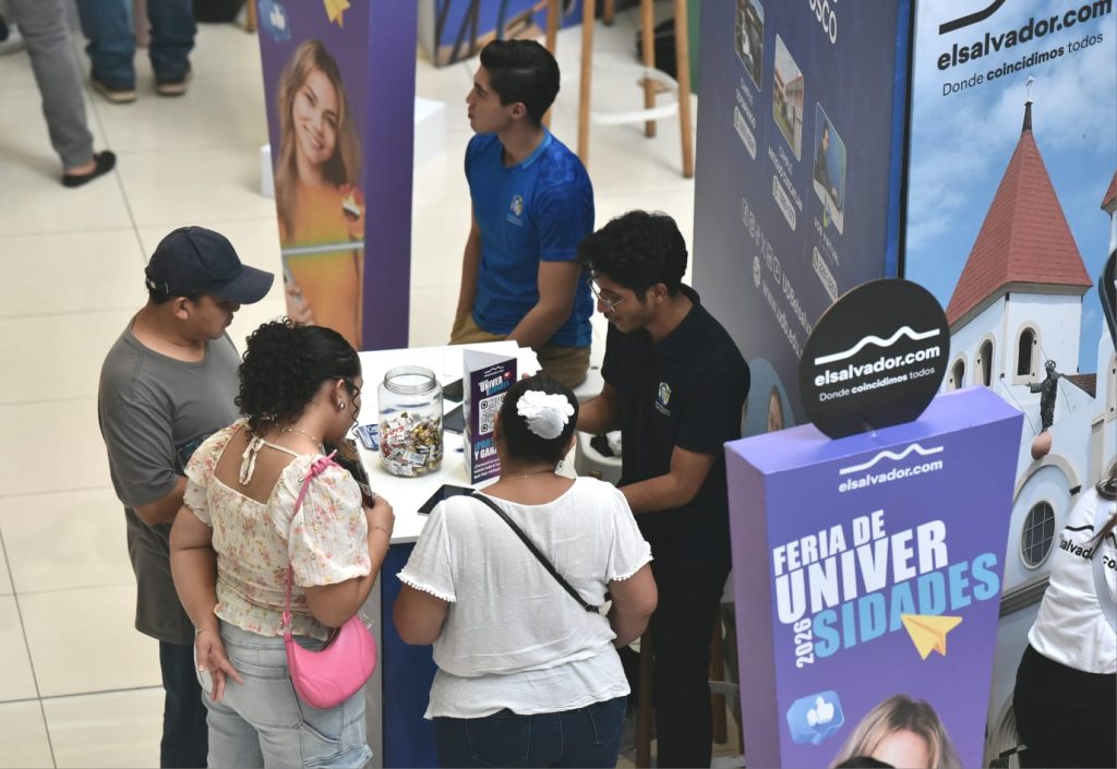 La Feria de Universidades 2026 se convirtió en un espacio para descubrir nuevas oportunidades académicas y profesionales. Foto/ Miguel Lemus