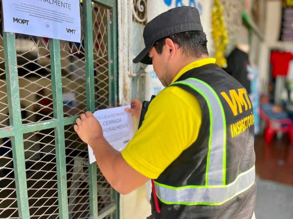 Cierre-escuela-manejo-vmt