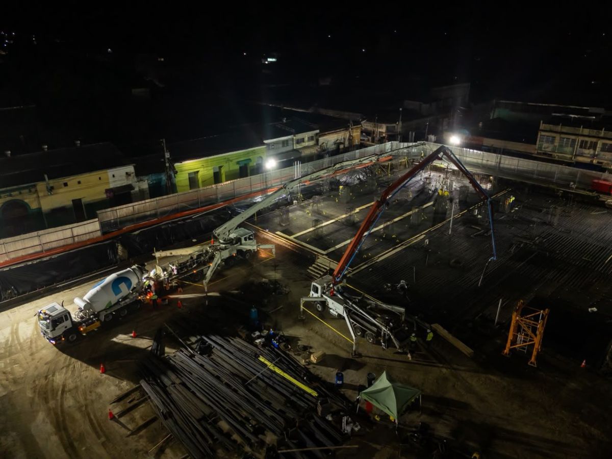 Construcción del Mercado de Santa Ana