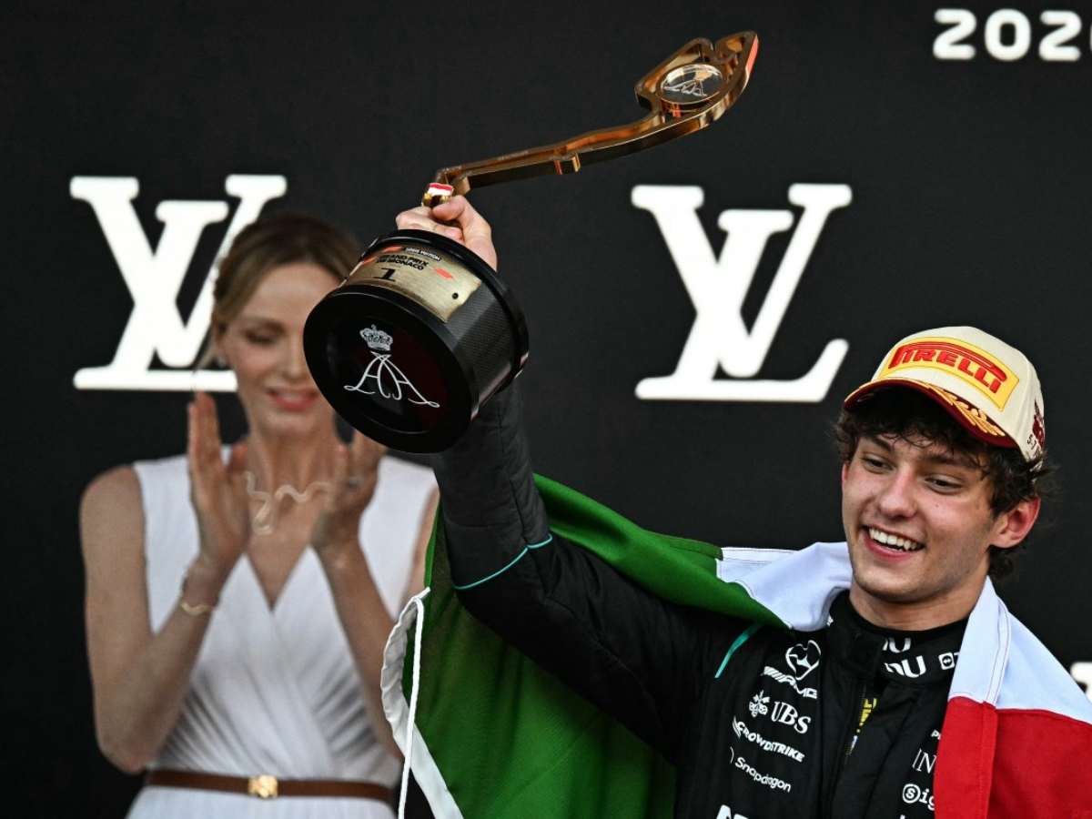 El piloto italiano de Mercedes, Kimi Antonelli, ganador del Gran Premio de Mónaco de Fórmula 1