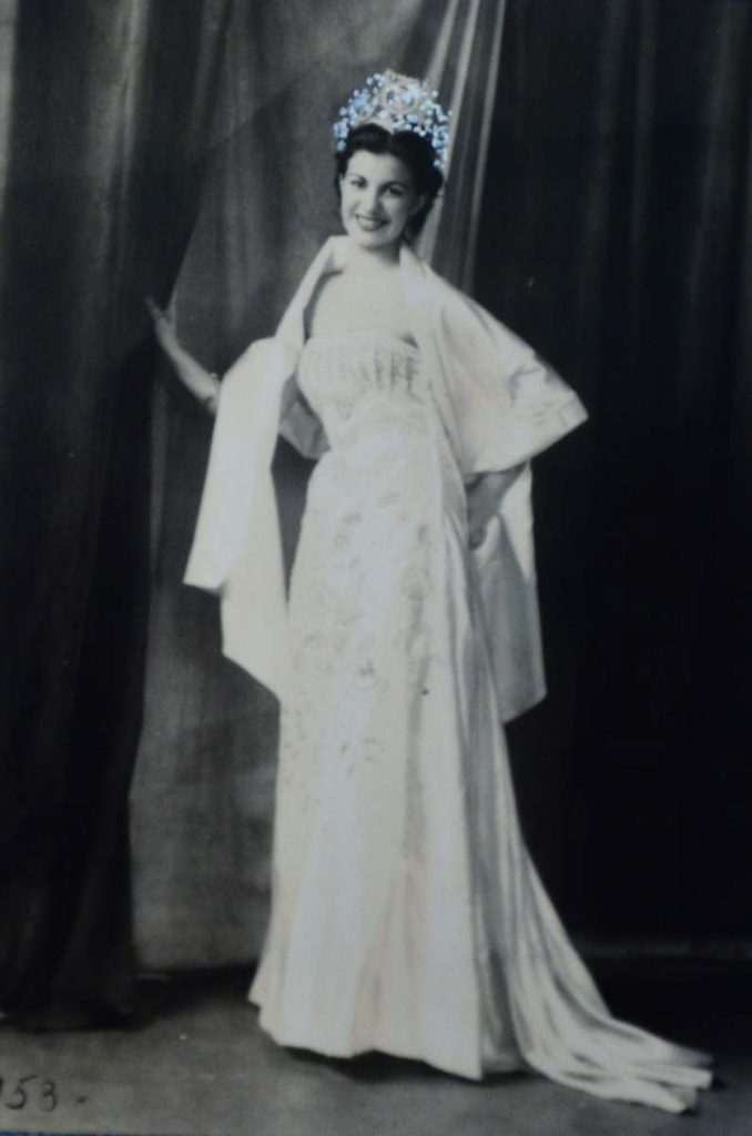La salvadoreña conquistó varios títulos de belleza antes de dedicar su vida a su familia y a sus pasiones artísticas.