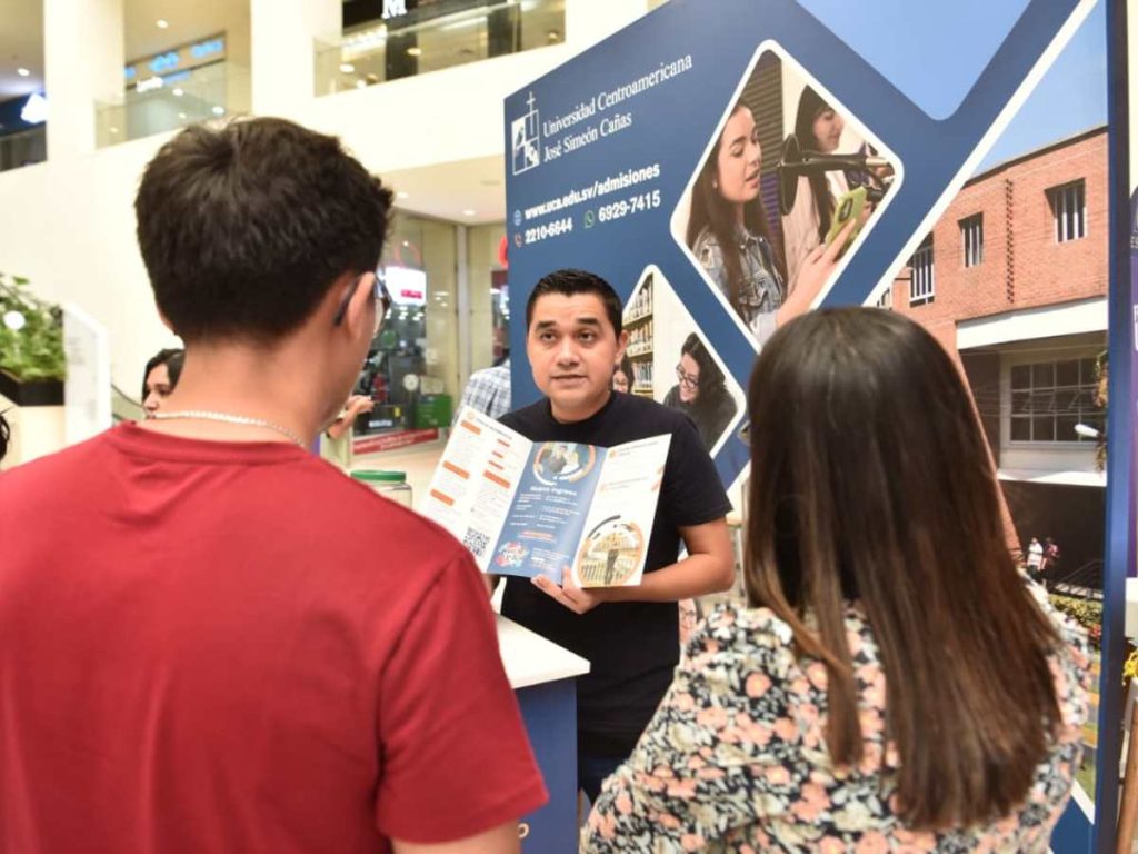 La Feria de Universidades 2026 reúne a 23 participantes entre universidades, instituciones de formación técnica, aliados estratégicos y marcas patrocinadoras.