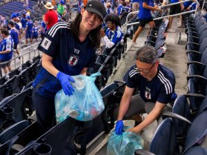 Japón-mundial-limpieza-estadio-aficionados