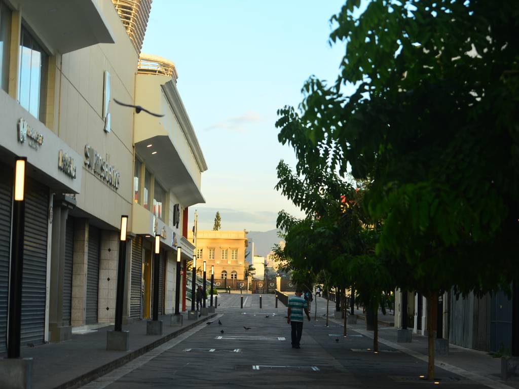 LM-Amanecer- Centro Histórico- Monumentos- Catedral- Plaza- Calles- Biblioteca