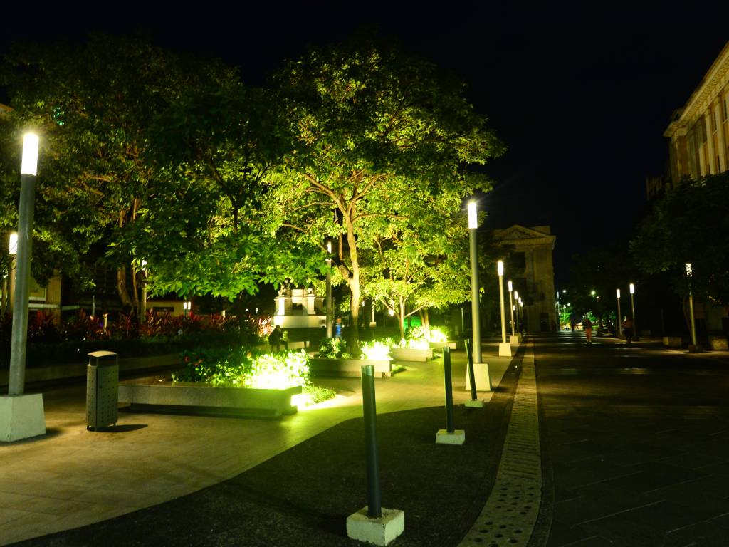 LM-Amanecer- Centro Histórico- Monumentos- Catedral- Plaza- Calles- Biblioteca