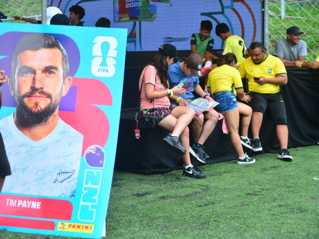 Tim Payne, de Nueva Zelanda, fue una de las tarjetas más buscadas. Foto Lissette Monterrosa