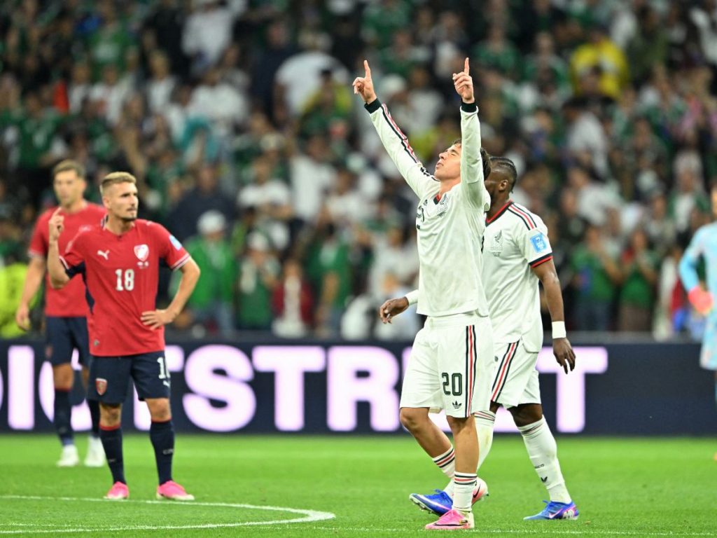 México derrotó 3-0 a República Checa en el Estadio Ciudad de México y clasificó a los dieciseisavos del Mundial 2026 como líder del Grupo A.