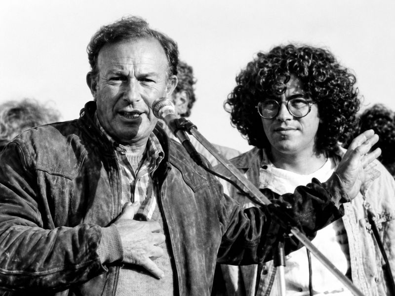 Piero interpretó “Mi viejo” en 1969, una canción que con el tiempo quedó asociada al Día del Padre en América Latina.