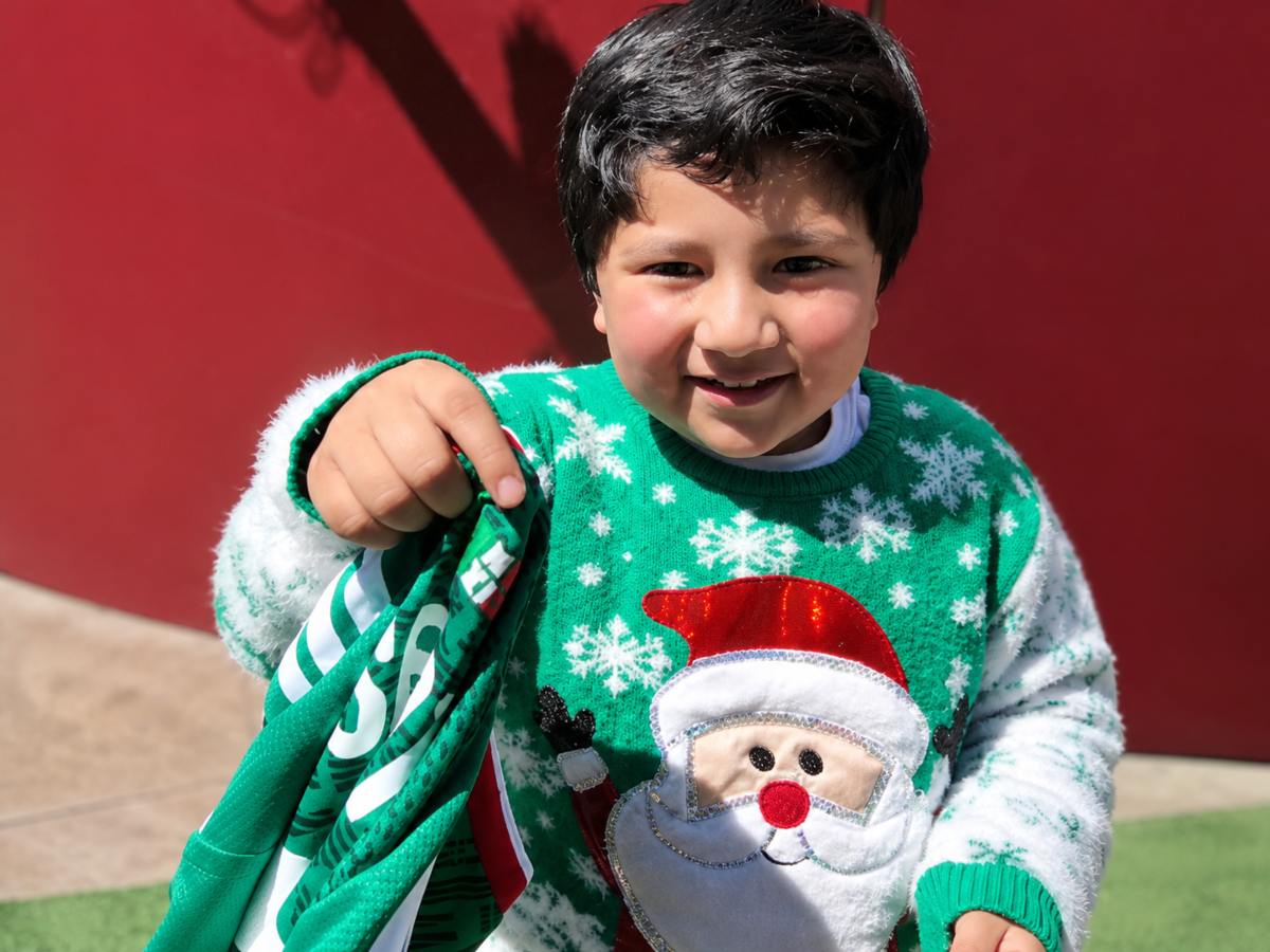 Santi-sueter-navideño-México