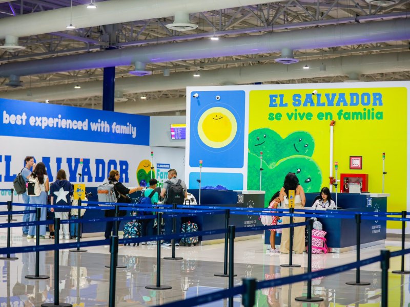 La terminal incorpora filas exclusivas para pasajeros que viajan con niños o adultos mayores. Foto: cortesía CEPA