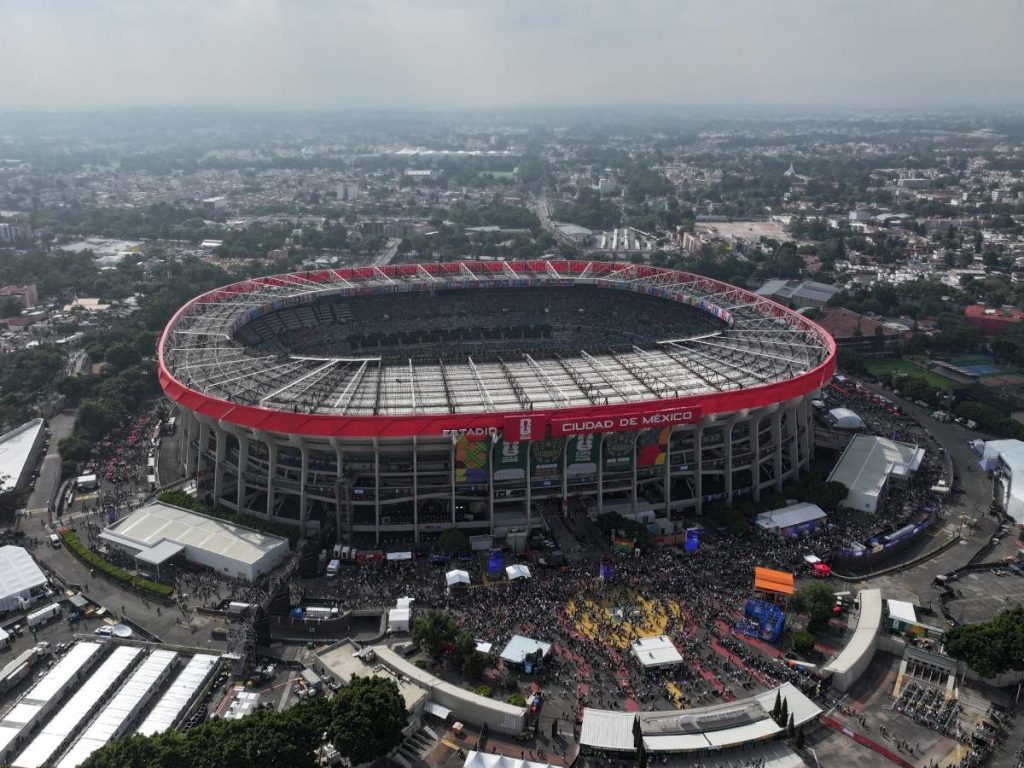 Vista aérea del Estadio Ciudad de México, escenario del partido que marca el comienzo oficial de la Copa del Mundo 2026. Foto AFP.
