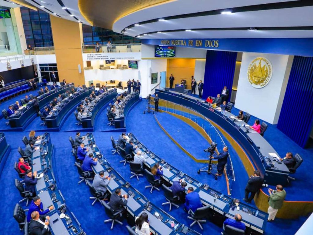 La Asamblea Legislativa aprobó y ratificó varias iniciativas durante la sesión plenaria 113.