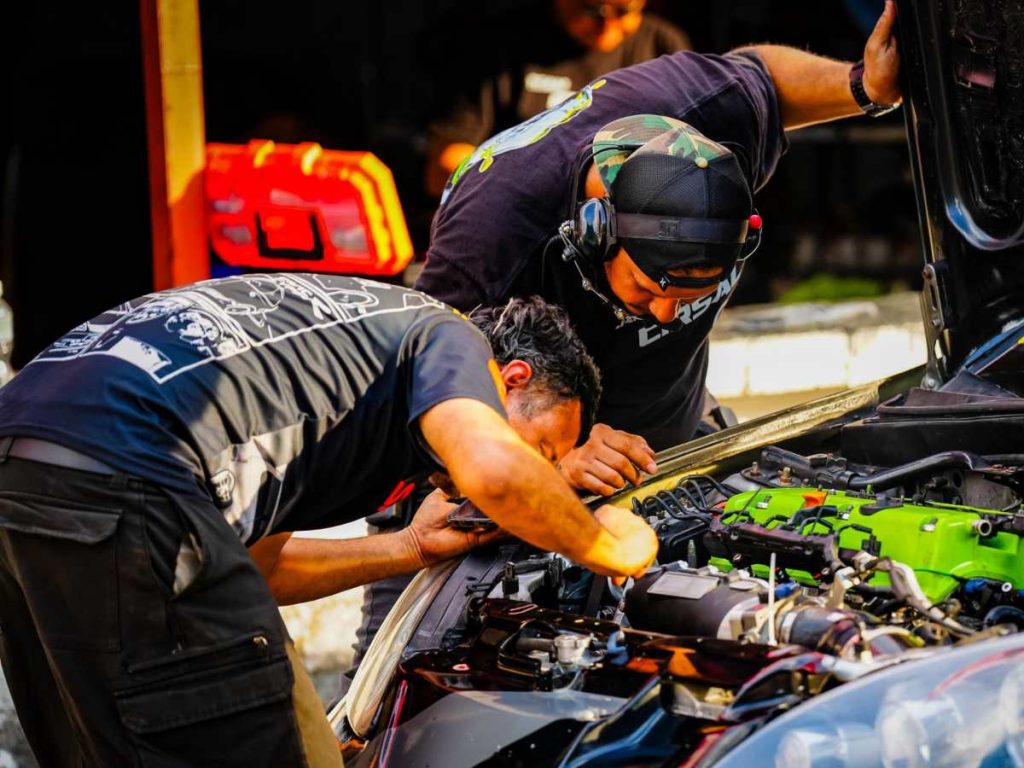Aficionados disfrutan una emocionante jornada de automovilismo en El Jabalí.
