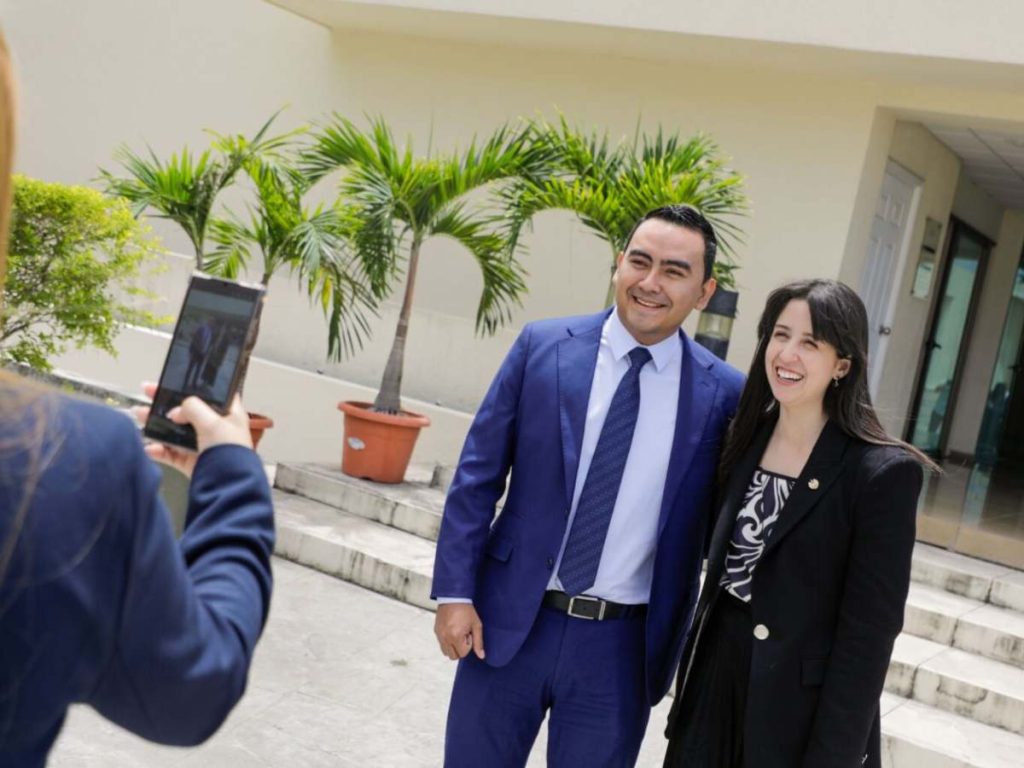 Los beneficiarios podrán especializarse en áreas como liderazgo, innovación, mercadotecnia, recursos humanos y dirección estratégica.
