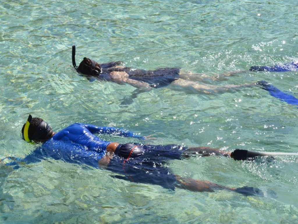 Las actividades acuáticas, como snorkel, kayak y visitas a arrecifes, son parte de los principales atractivos de los cayos de Belice. Foto: referencia