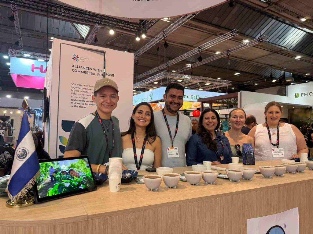 La presencia en World of Coffee fortalece la ruta del café salvadoreño hacia compradores europeos.